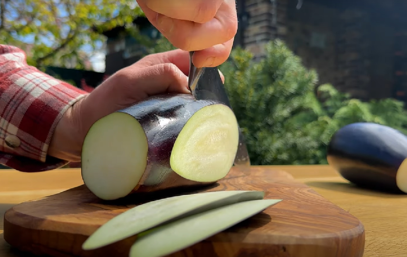 Баклажанные рулеты с фаршем на шампурах: рецепт вкусной закуски